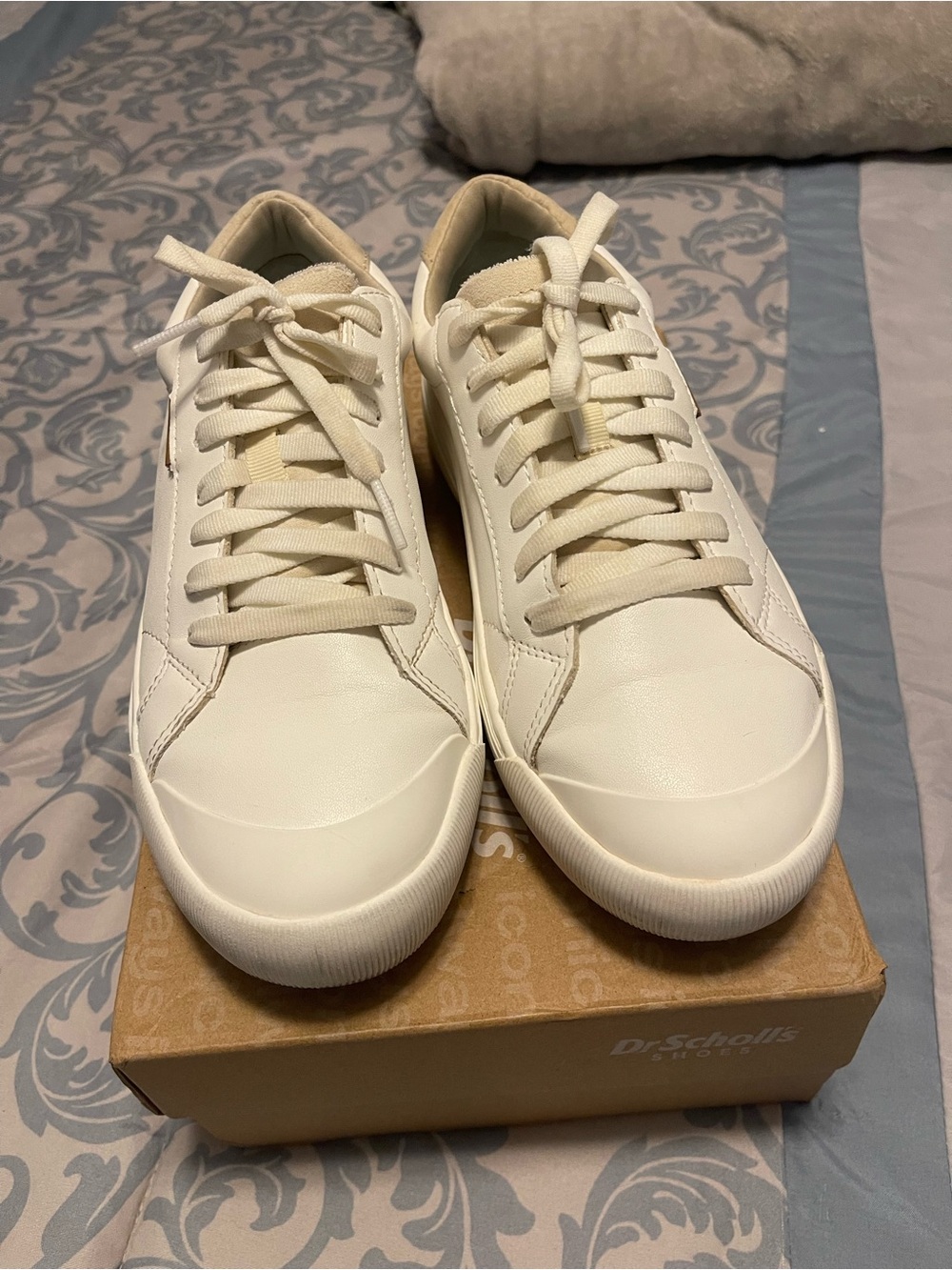 Dr. Scholl's Ivory White Low-Top Lace-Up Sneakers